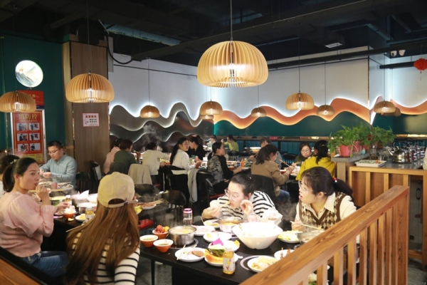 瑞祥麗人美如花，巾幗標(biāo)兵展芳華